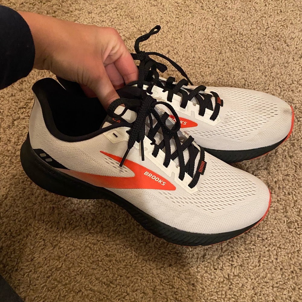 Great condition! Mark on the top of the left shoe, could come out easily